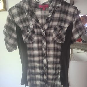 (EUC) ALMOST FAMOUS plaid short sleeve top size XL